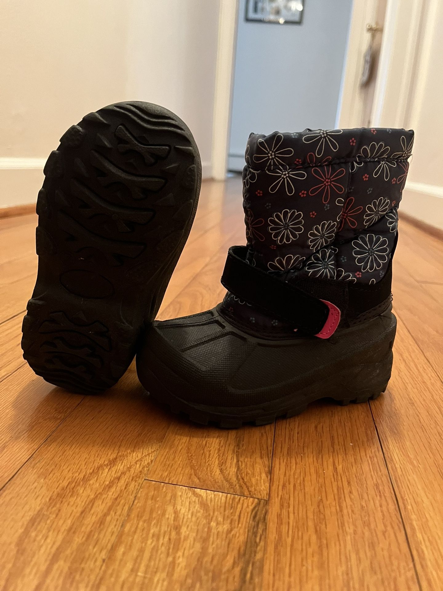 Toddler Snow boots Size 7