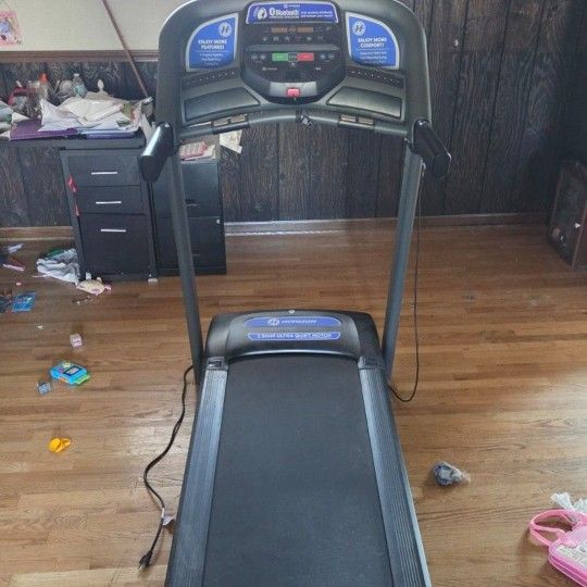 Horizon Treadmill $200