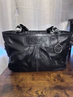Vintage Coach Pleated East /Wedt Gallery Tote