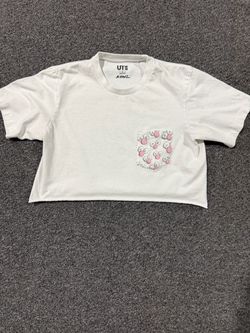 Uniqlo x KAWS UT White Pocket T-Shirt cropped m