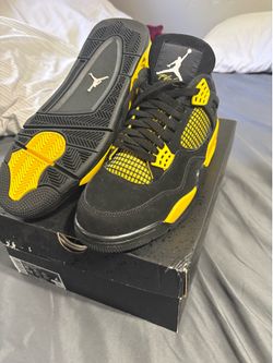 Jordan 4 retro thunder