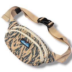 KAVU Canvas Spectator Belt Bag Fanny Pack in “Chevron Shore”