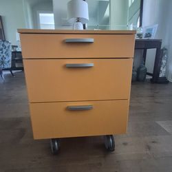 3-Drawer Rolling Pedestal Cabinet
