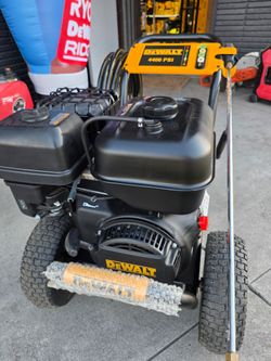 DEWALT GAS 4400 PSI PRESSURE WASHER HEAVY DUTY