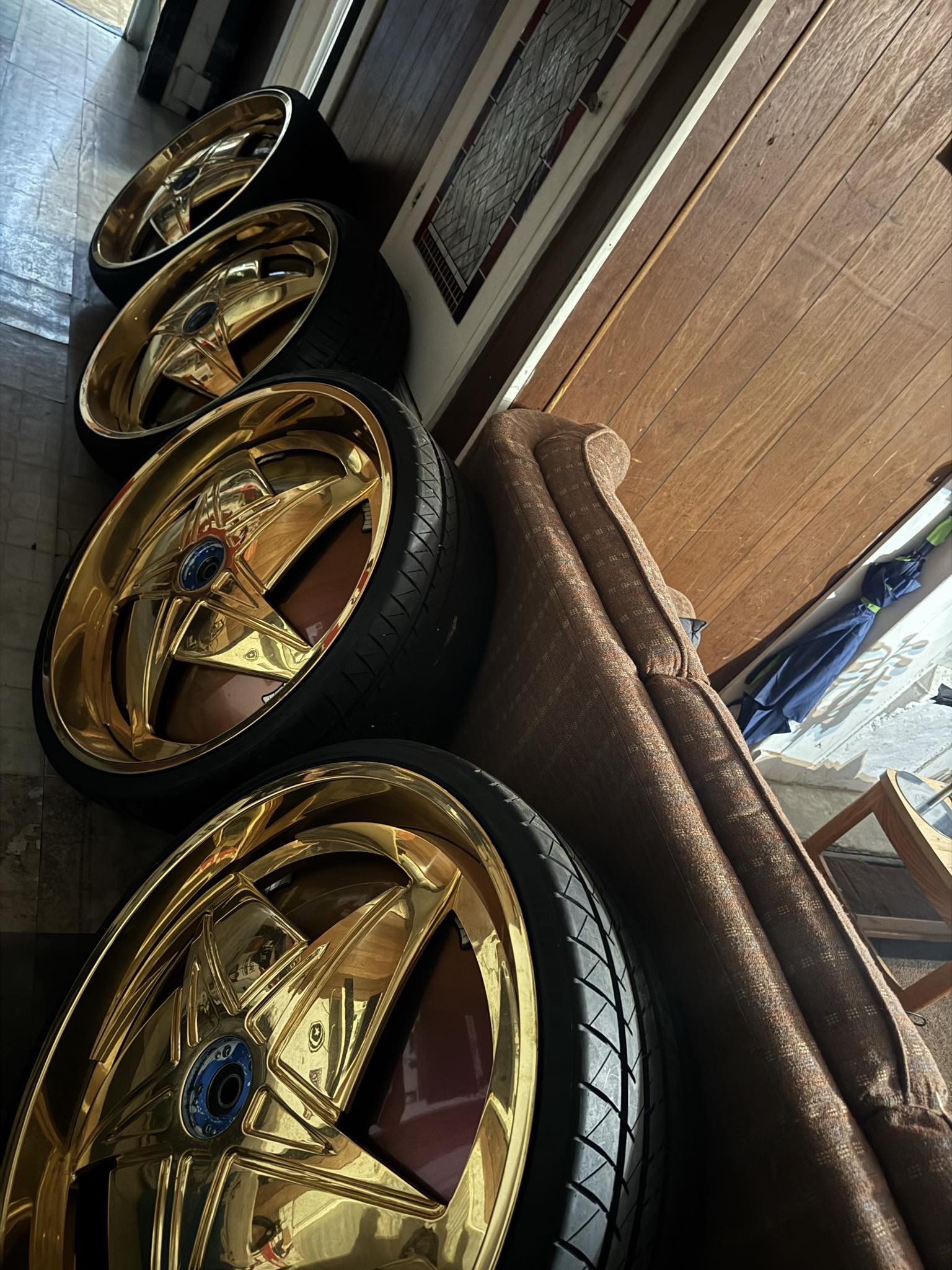 28 In Dub Floaters