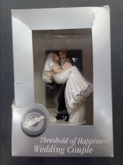Wilton Threshold of Happiness Wedding Couple Cake Topper