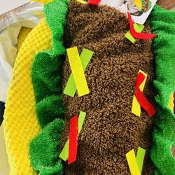 New  Halloween Costume size Medium Dog Taco 