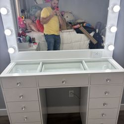 New 13 Drawer Makeup Vanity 