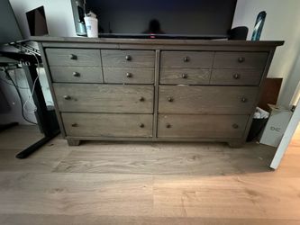 Dresser