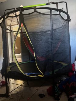 Kids trampoline w/ hammock like new!