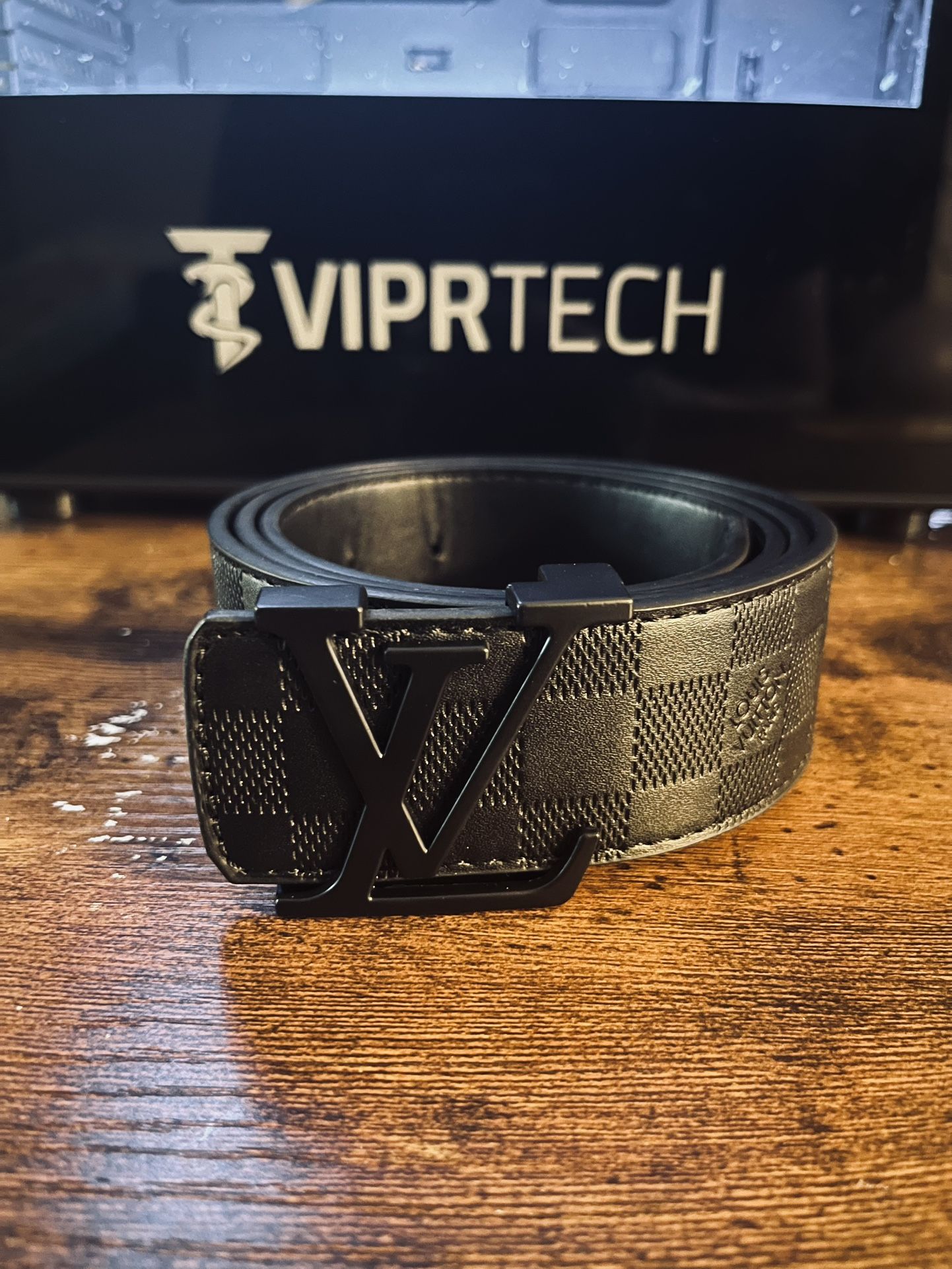 black louis vuitton belt