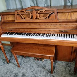 Wurlitzer Upright Piano 1(contact info removed) 