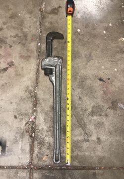 The ridge tool co 24 in pipe wrench
