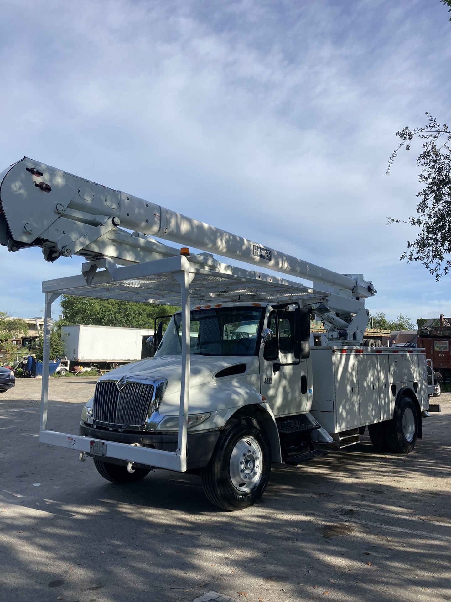 Internacional 4300 Utility Truck 