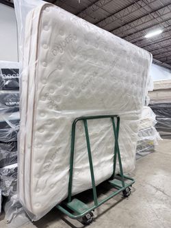 SALE 💥King mattress Saatva Classic 💥