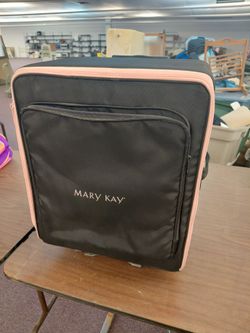 Mary Kay rolling bag