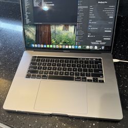 MacBook Pro 16inch i9 2.4Ghz 2TB 32GB 
