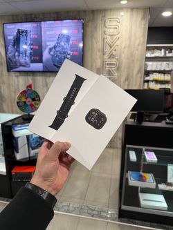 Apple Watch Ultra 2 Black Titanium Black 49mm GPS + Cellular Unlocked - hoenix AZ New condition. Clean IMEI. No iCloud. 90-Day Warranty