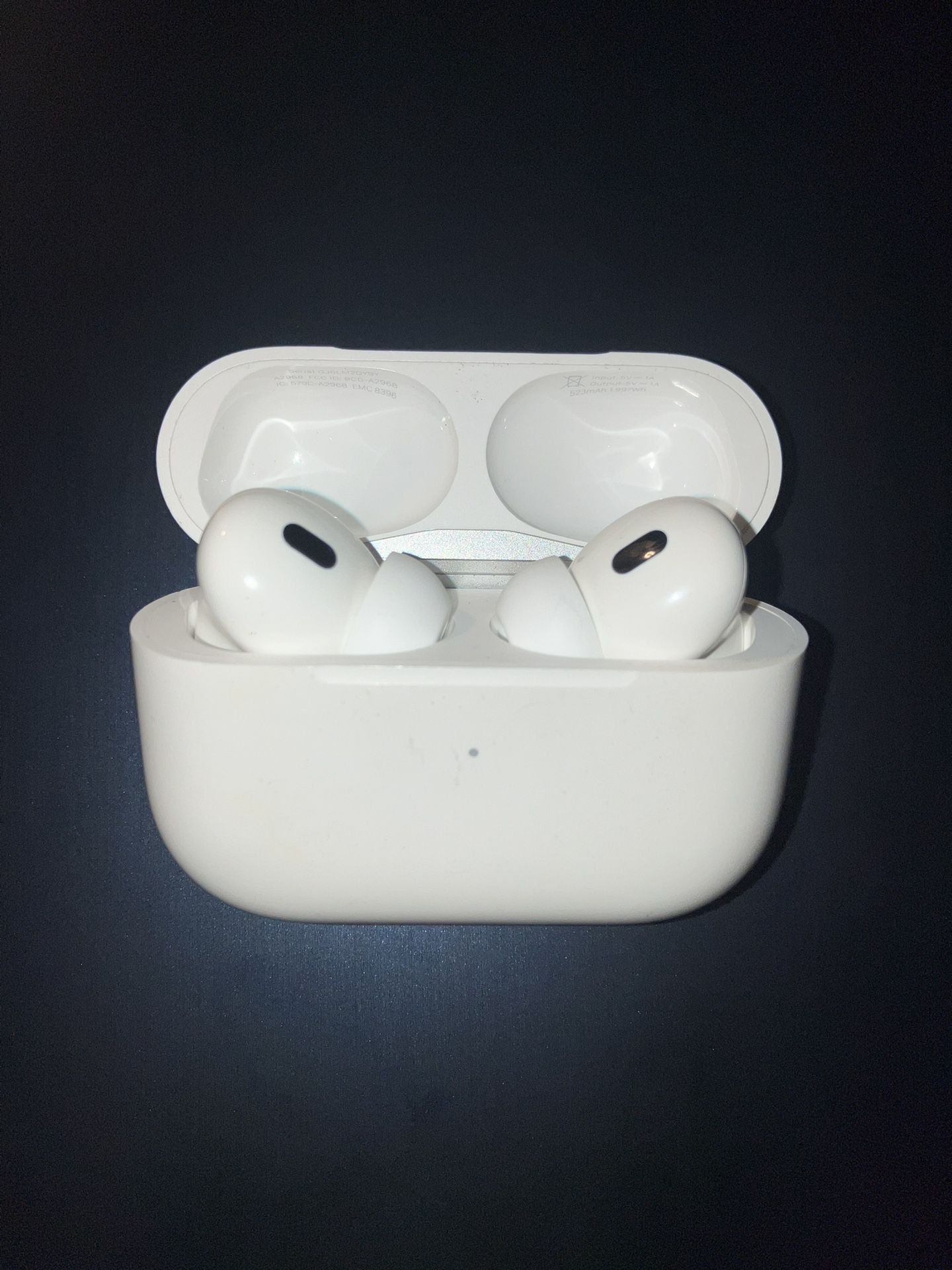 AirPods Pro (2nd generation) with MagSafe Charging Case (USB-C)