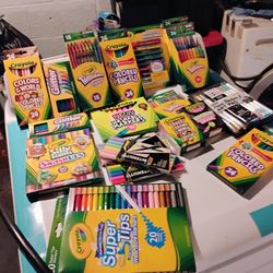 Arts & Craft. Everything Crayola Brand.