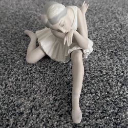 Lladro “Death of the Swan” Figurine 