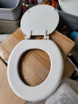 New White Wood Toliet Seat