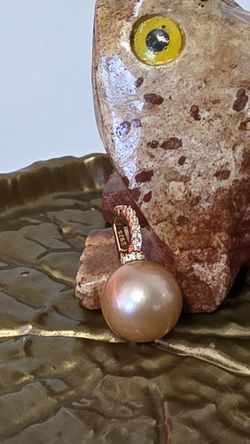 Genuine Freshwater Cultured Edison Pearl Pendant