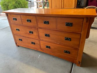 6 - Drawer Dresser
