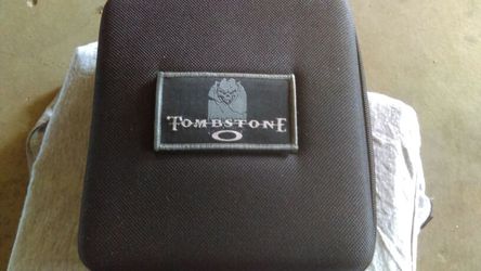 Oakley tombstone sunglasses with extra lens and case