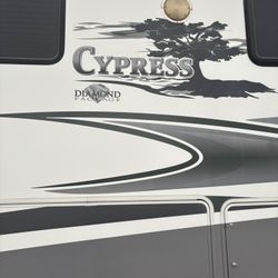 2008 Newmar Cypress 5th Wheel