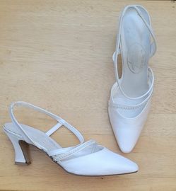 TOUCHUPS Vintage 90’s White Wedding shoes sz 7 1/2 Met