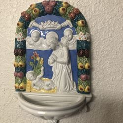 Deruta Italian holy water font