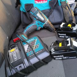 Makita XFD01Z 18V LXT® Lithium-Ion Cordless 1/2" Driver-Drill, Charger,2- 3.0 Batteries And Tool Bag