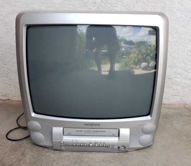 Vintage Broksonic TV/VCR Combo