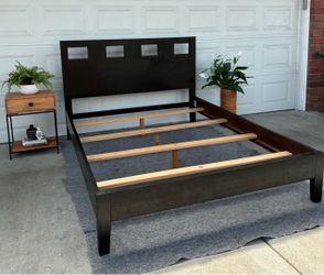 Modern platform Queen bed frame with slats