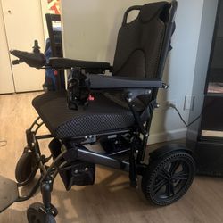 KERDOM MOBILITY SCOOTER