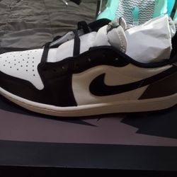 Jordan 1 Low Mocha Size 10.5