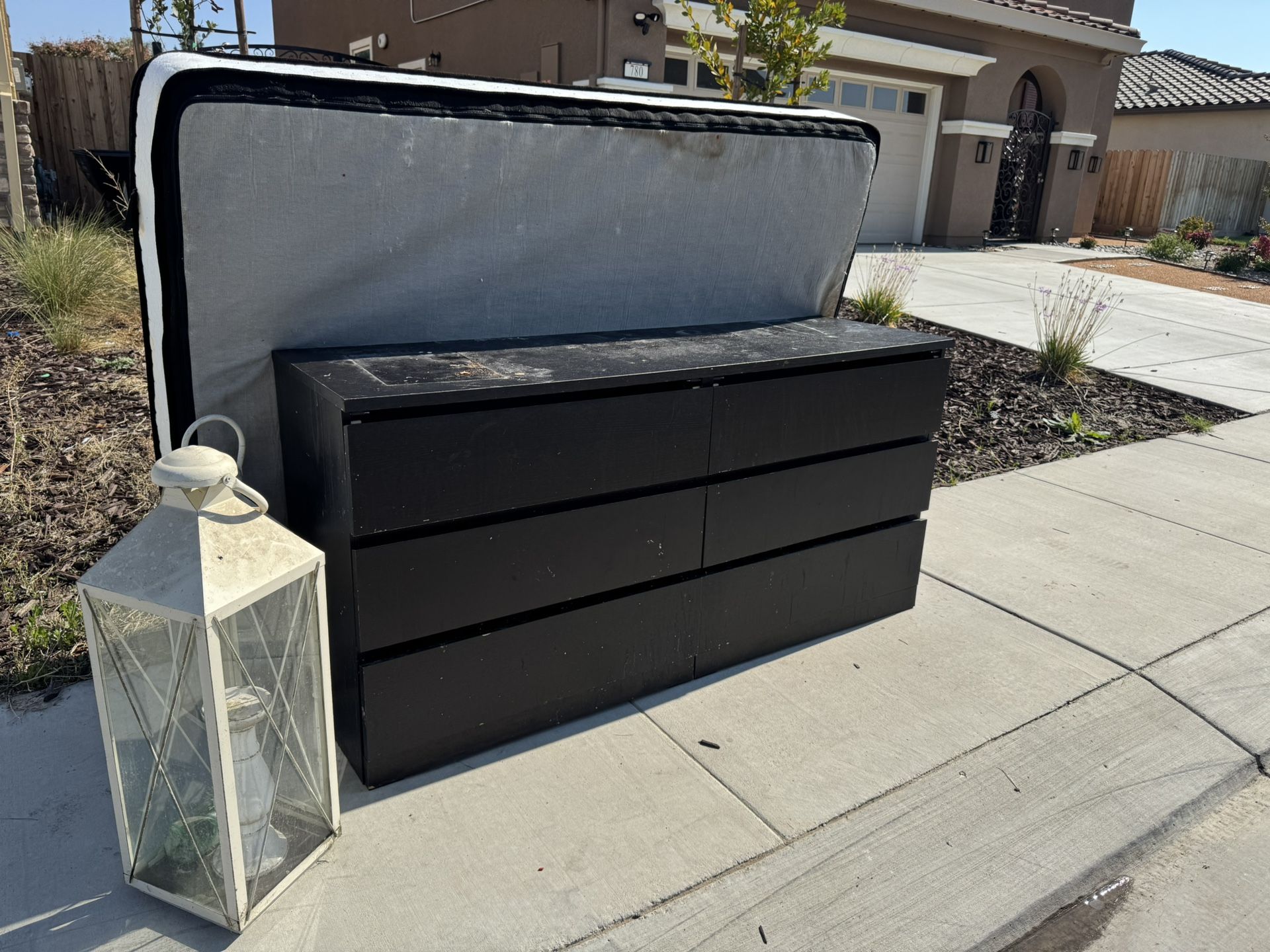 Free Dresser And Mattress 