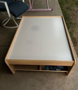 Lego/train table