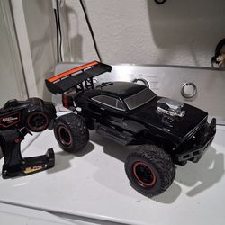 Fast & Furious 1:12 4x4 Dom's Dodge  Charger R/T  Elite RC  Remote Control car. Good condition.