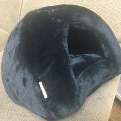 Cat bed soft plush enclosed igloo style Martha Stuart brand