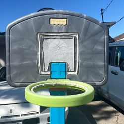 Free Kids Basketball Hoop