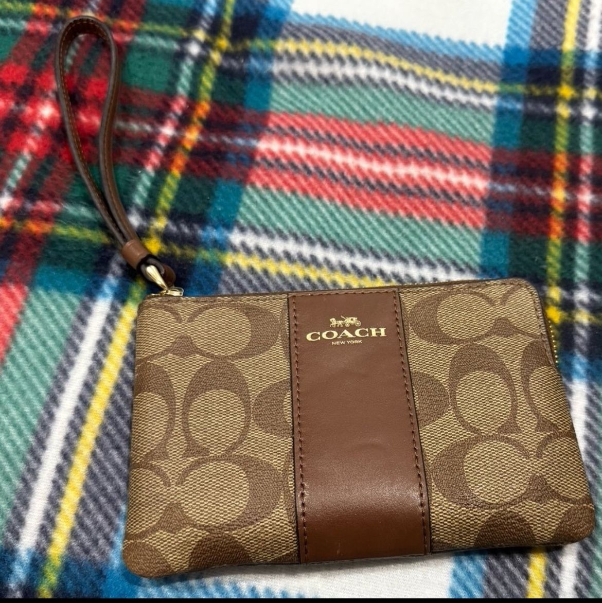 Coach Corner Zip Wristlet