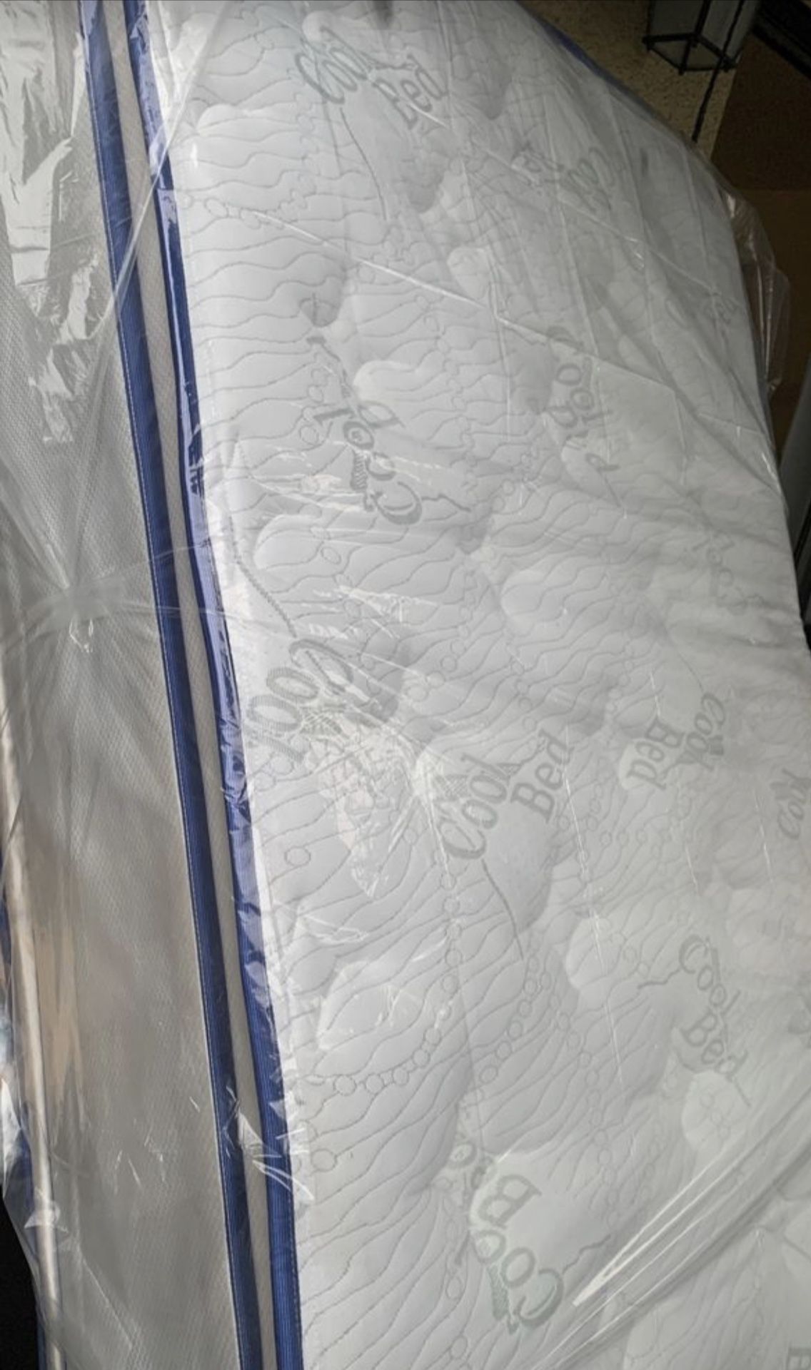 Twin size mattresses 15”