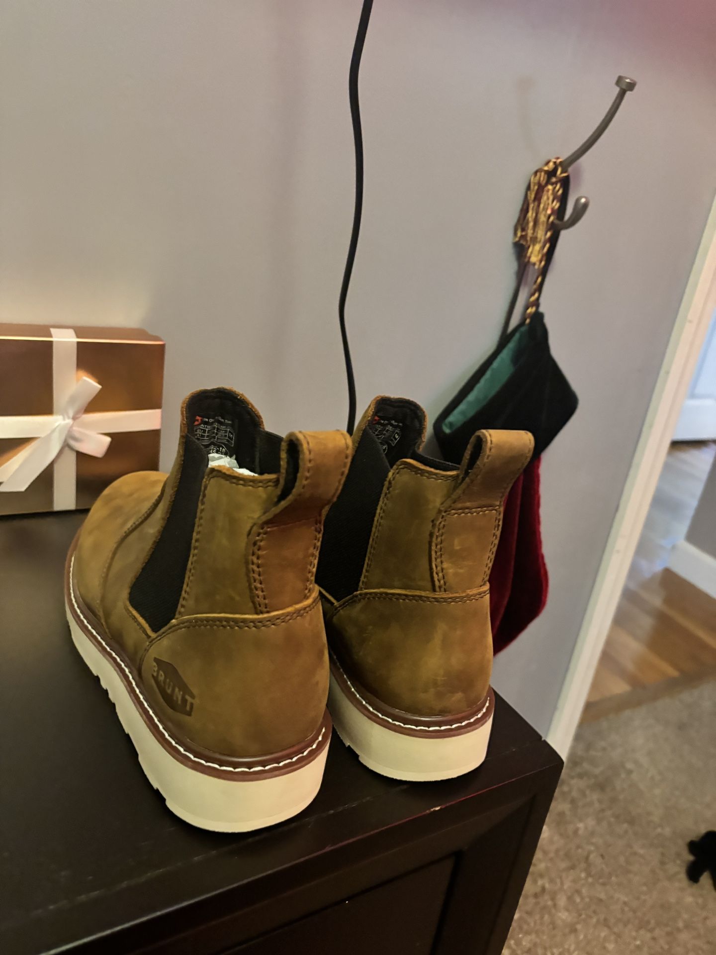 brunt boots size 8.5 men