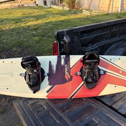 Hyperlite Drive 134 Wakeboard w/ Bindings – Ready to Ride