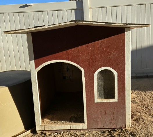 XL-LARGE Dog House