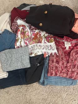 LOT of Women’s clothing