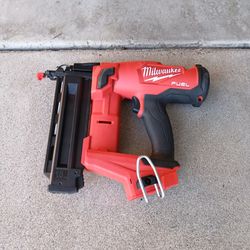 Brad nailer 18ga Milwaukee tool only