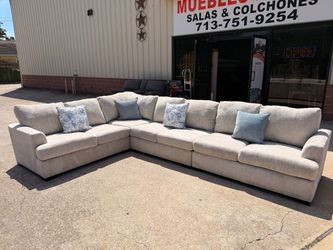 Large L-Shaped Sectional Sofa 🛋️ $590